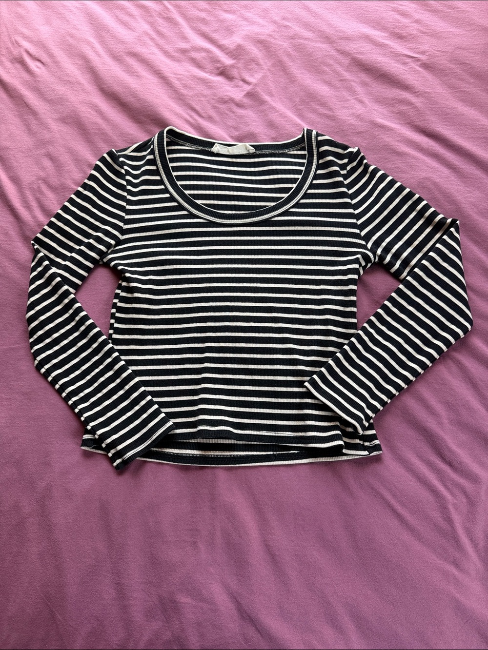 Striped Long-Sleeve Scoop Neck Top - Black & White